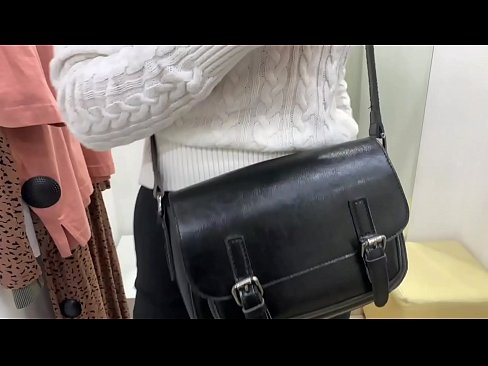 ❤️ Offentlig onani av den unga slynan FeralBerry med en dildo i provrummet ️ Super porr at porn sv.fuxporn-com.ru